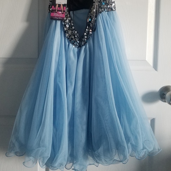 Cocktail Dress - Picture 4 of 5